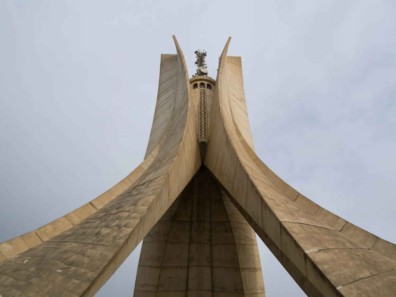 Martyrmonumentet Maquam El Chahid i Alger