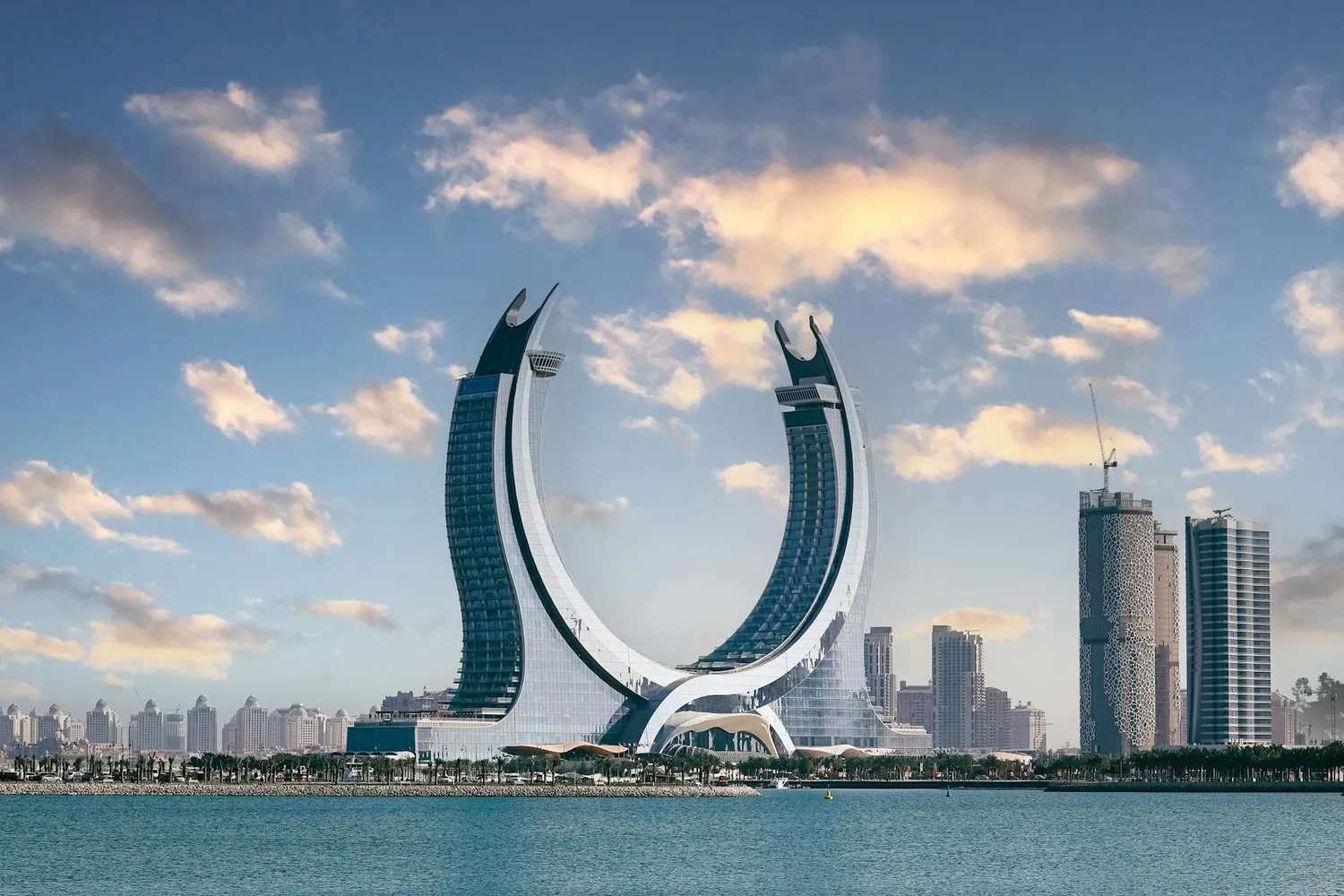 Skylinen i Doha i Qatar